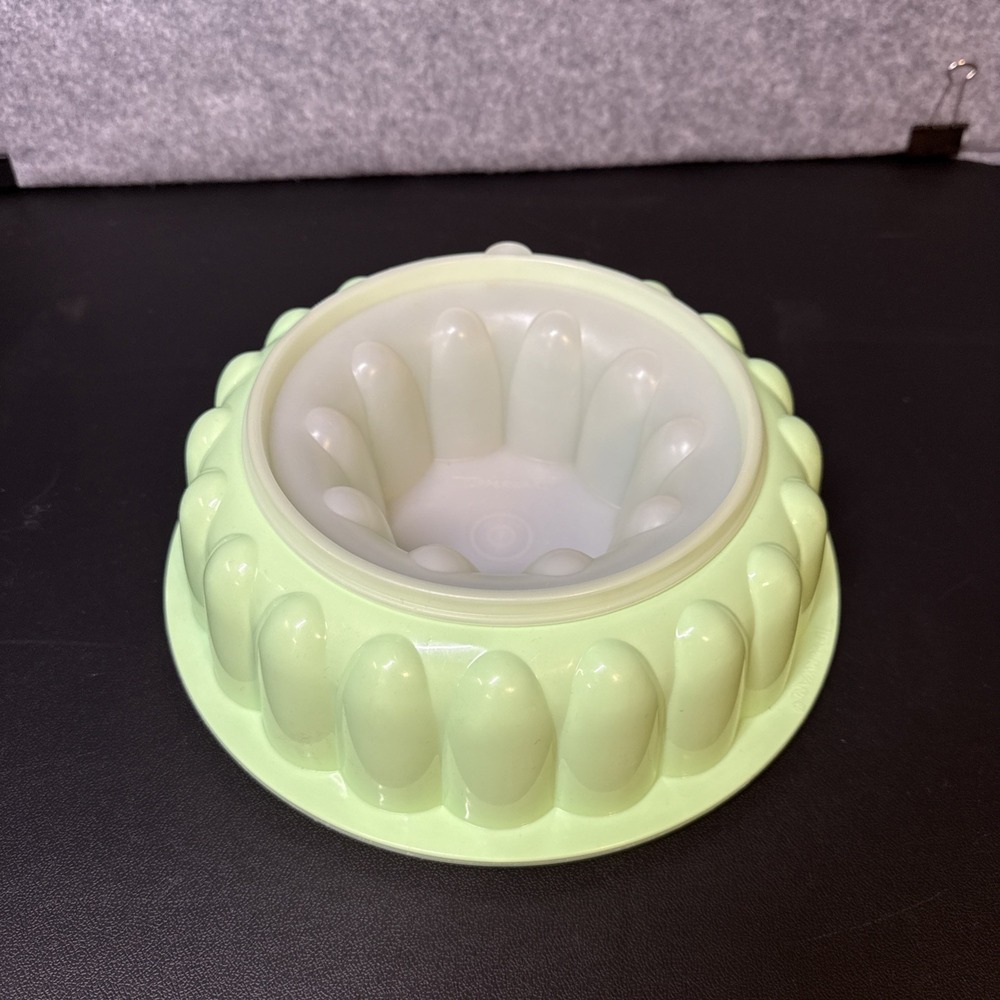 Tupperware USA VINTAGE 3 pc Mint Green Jello Mold COMPLETE SET Ice Ring 1201-11